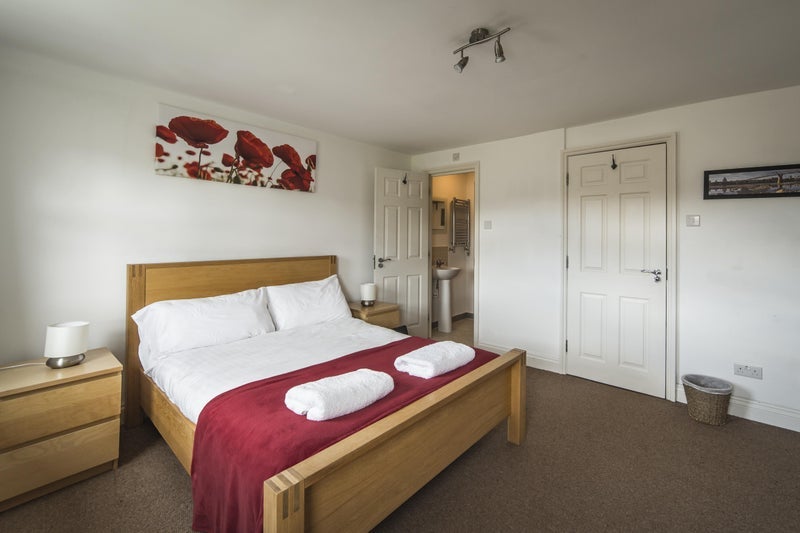 Room Bedford Road in Greater London