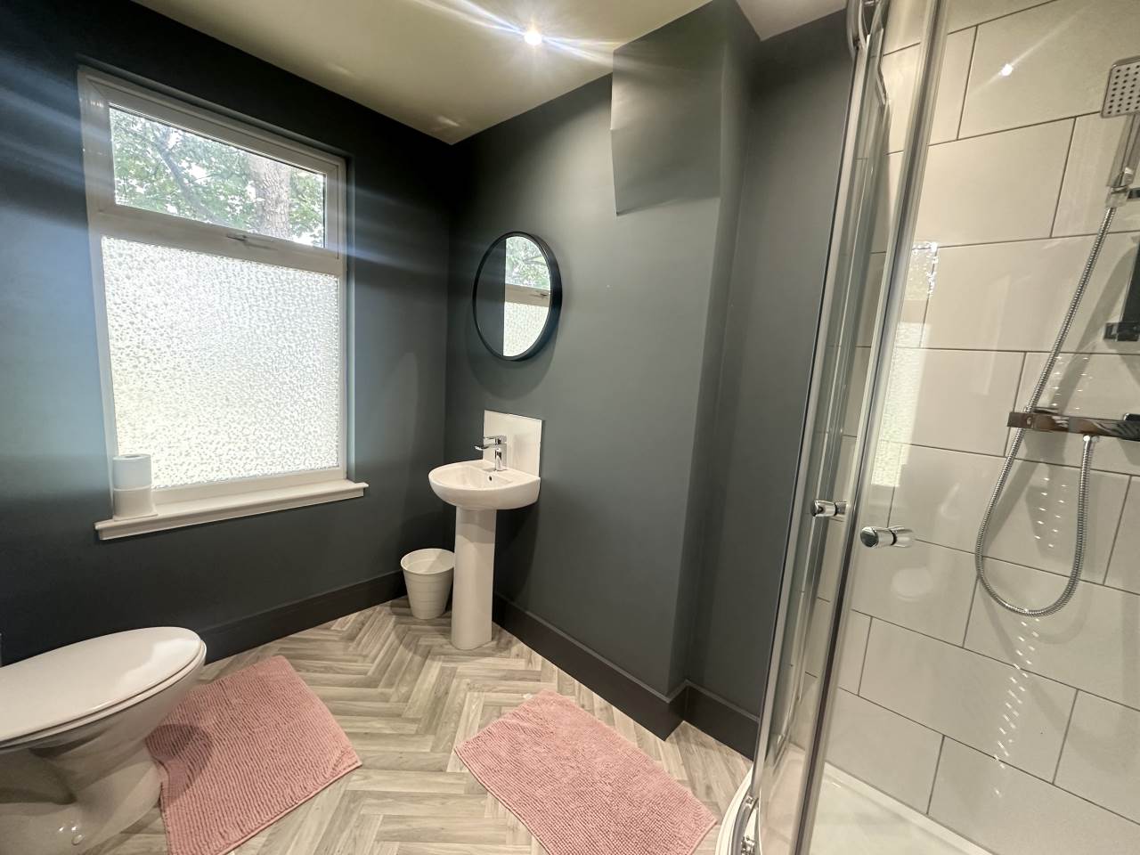Room Westover Road in Leeds