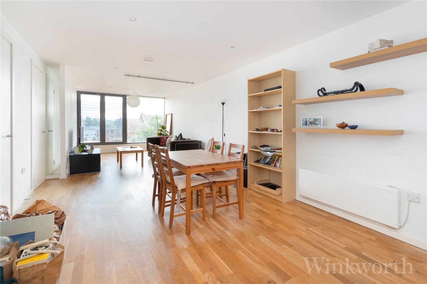 Flat Arklow Road in Greater London