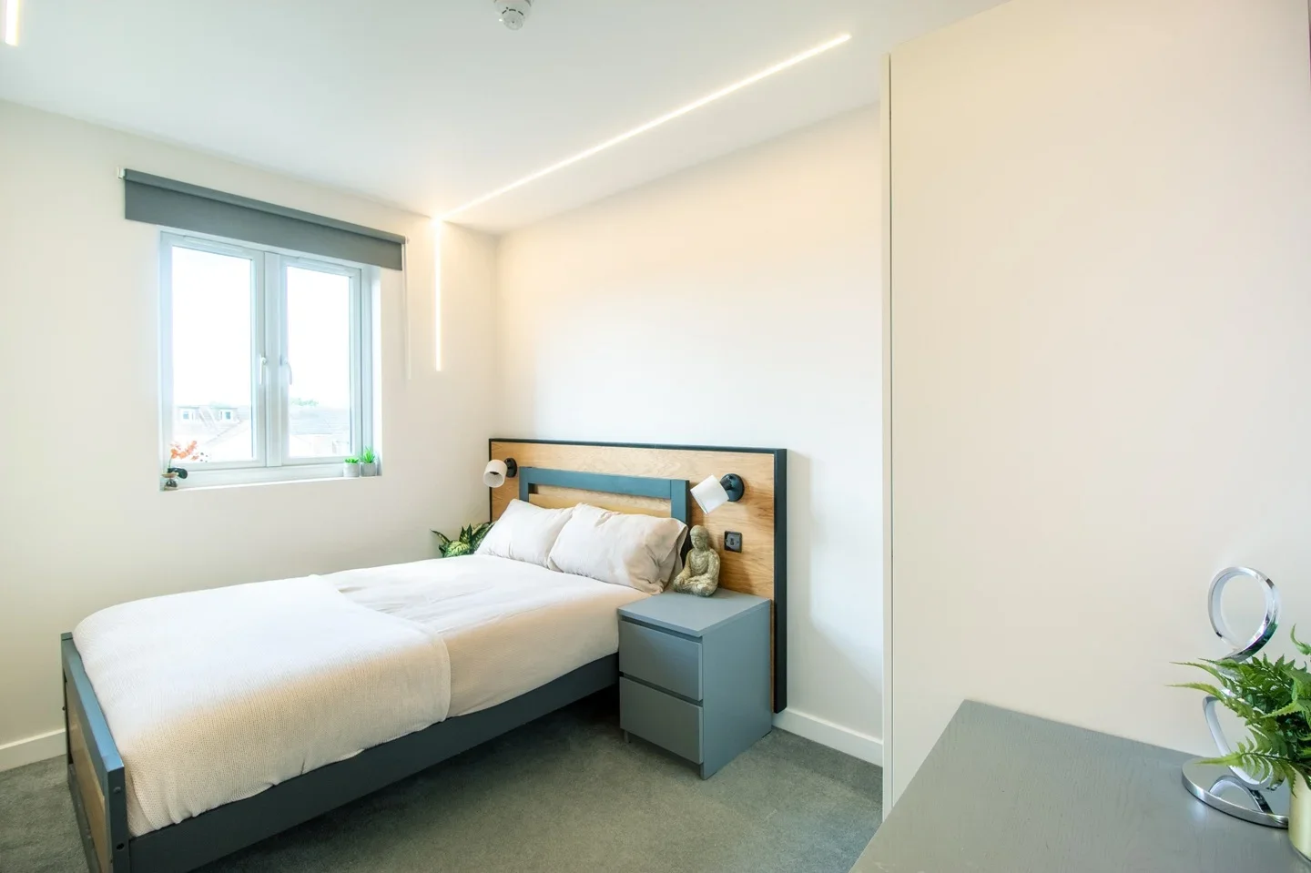 Room Desborough Road in Eastleigh