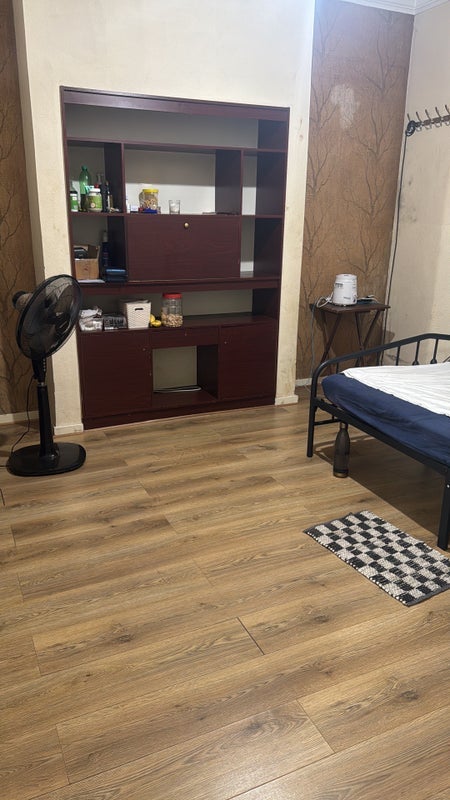 Room Springfield Road in Greater London