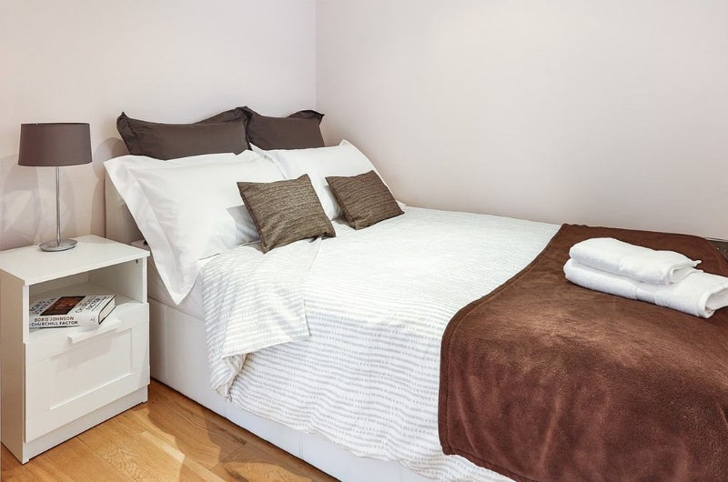 Flat Stockwell Green in Greater London