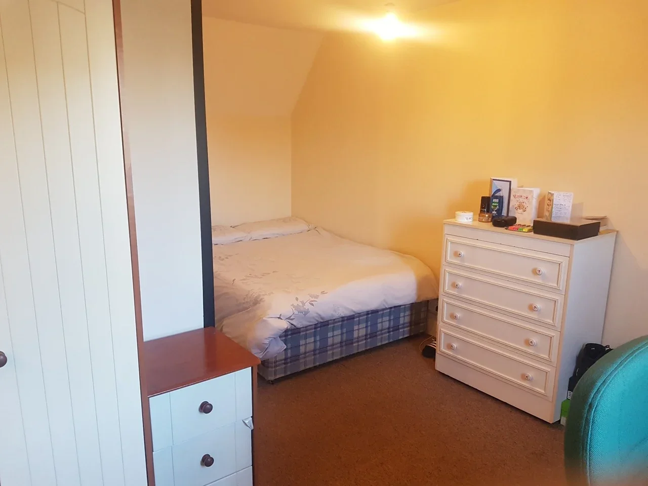 Room The Runway in Welwyn Hatfield