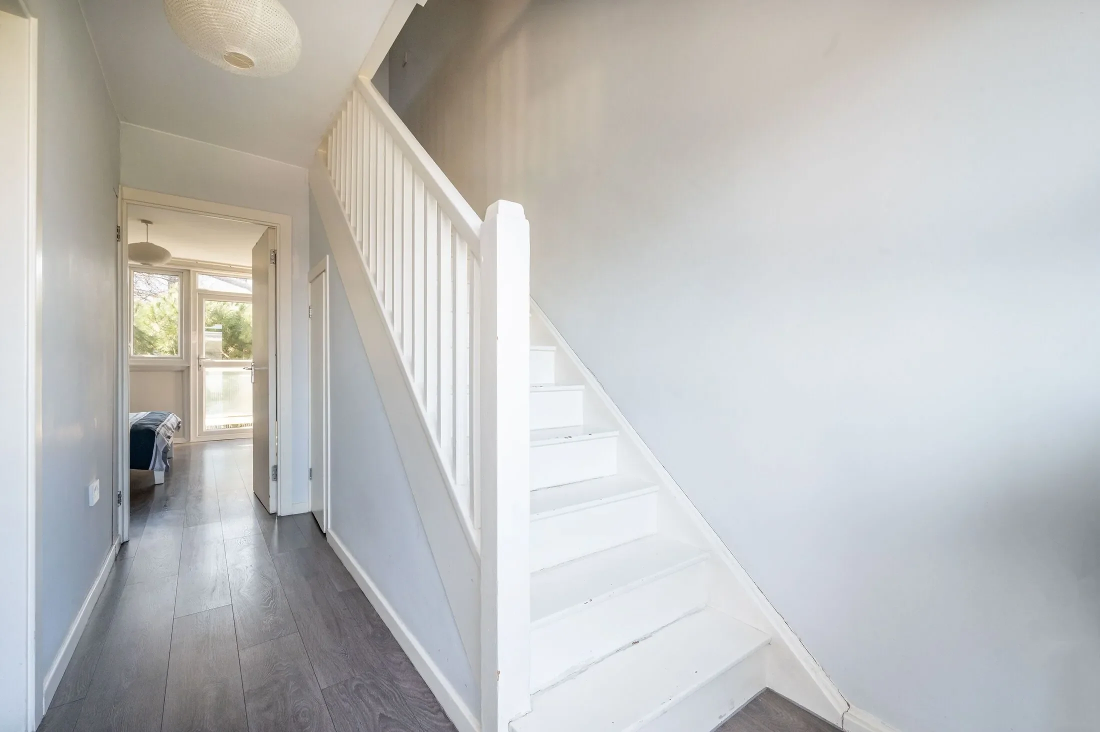 Flat Kennington Lane in Greater London