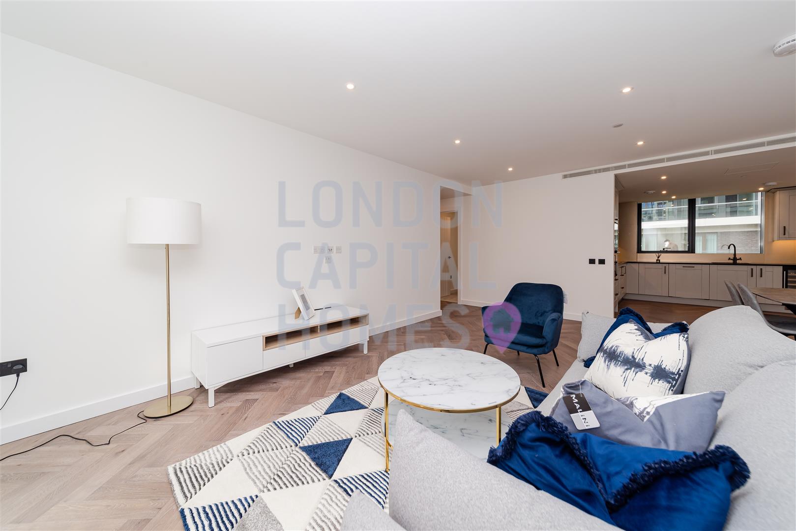 Flat Merino Gardens in Greater London