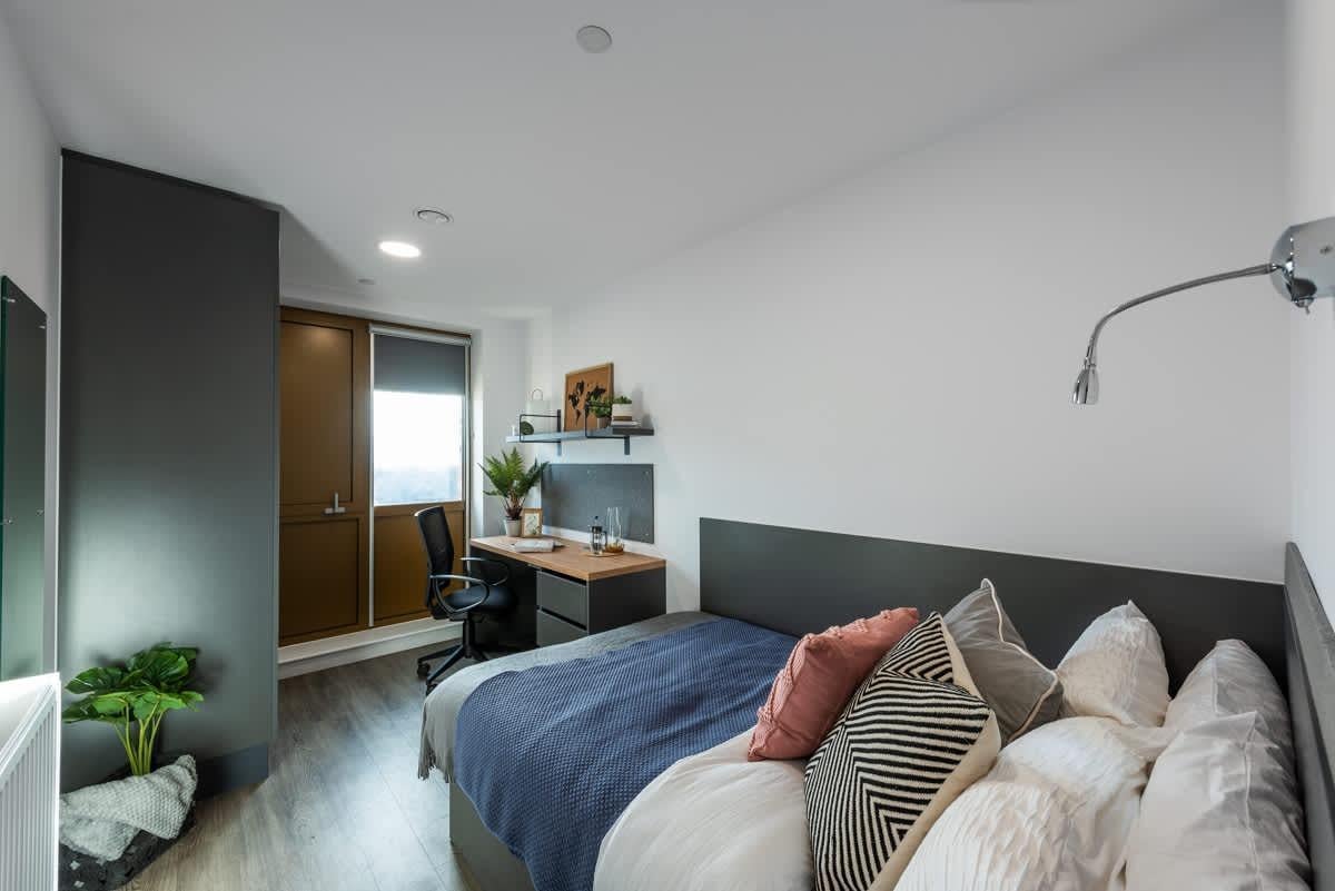 Room Perth Road in Greater London