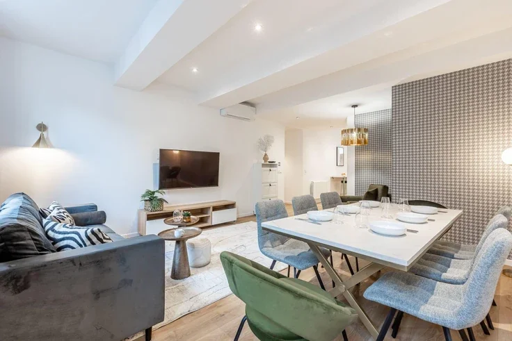 Flat Rue du Faubourg Saint-Antoine in Paris