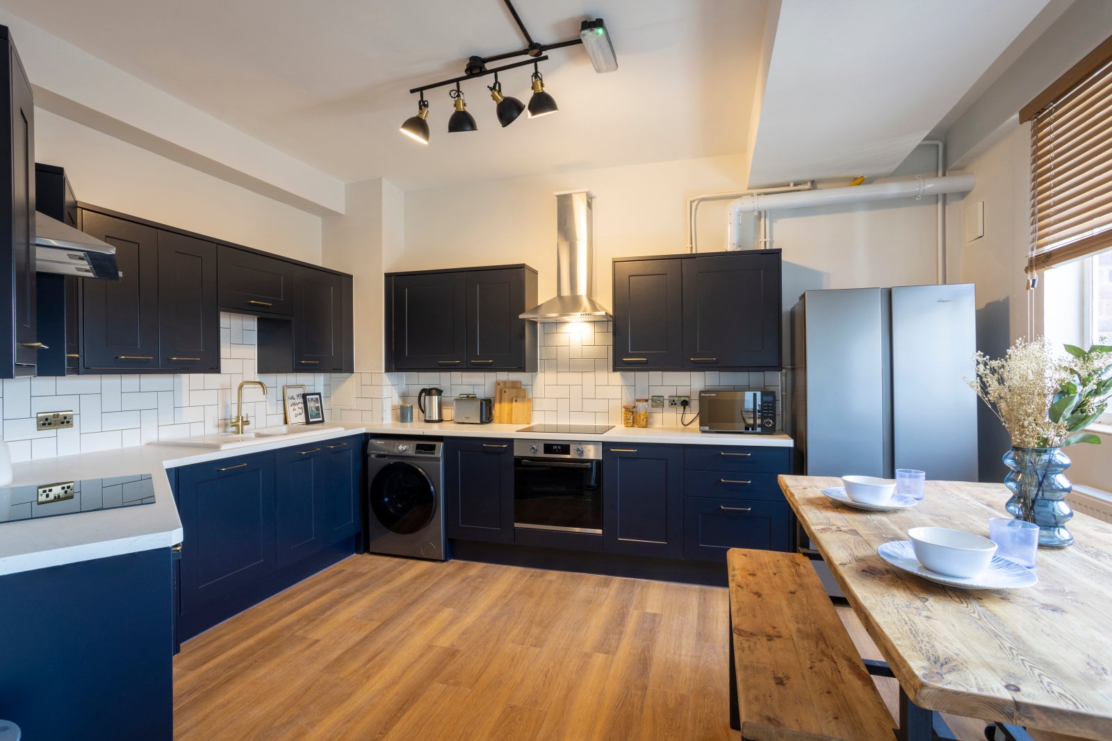 Flat Whitton Road in Greater London