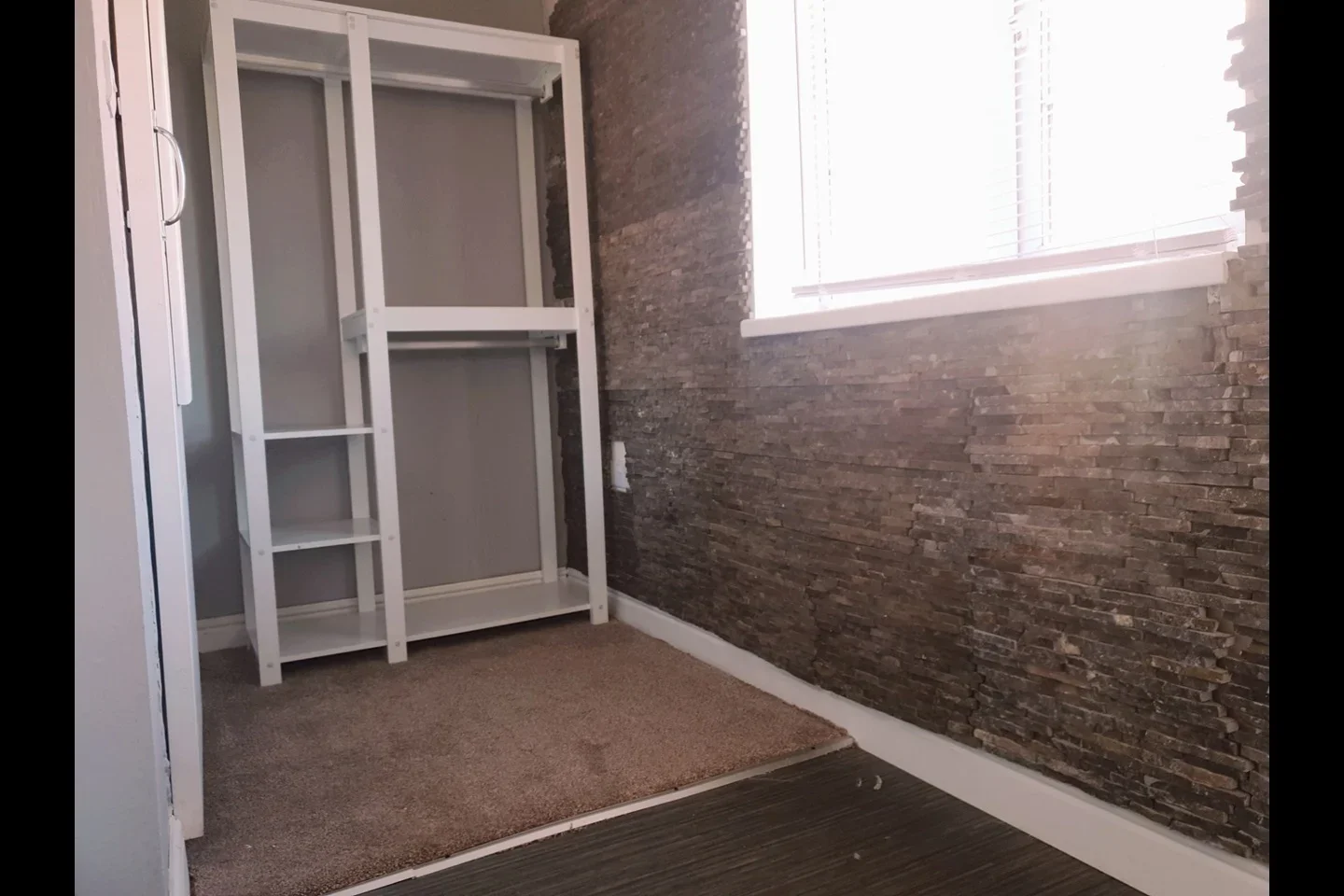 Room Harper Close in Grays