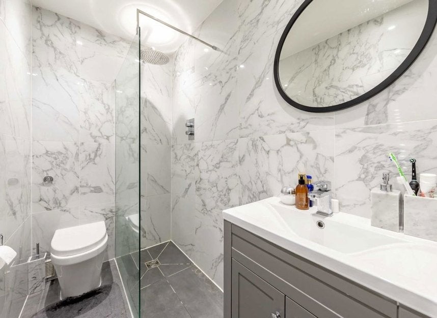 Flat Moreton Place in City of Westminster