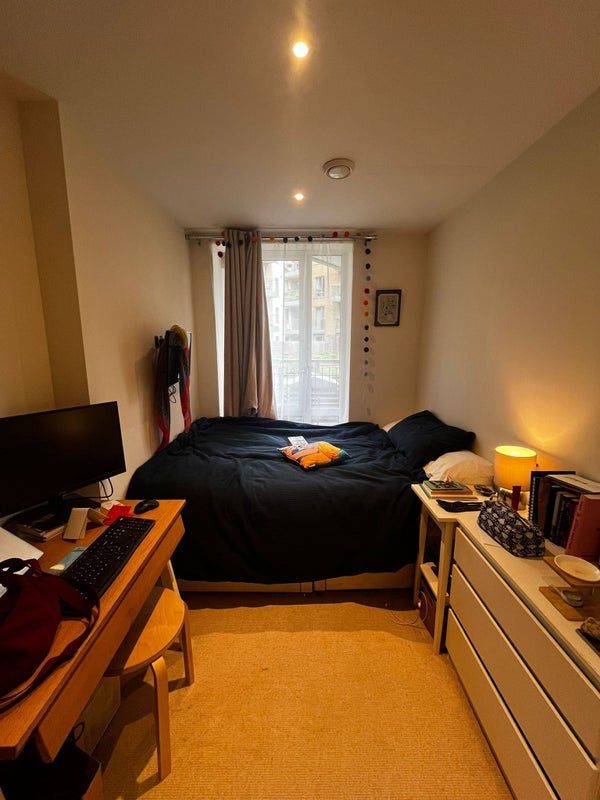 Room St. Anne Street in Greater London