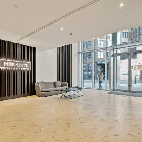 Flat Alie Street in Greater London