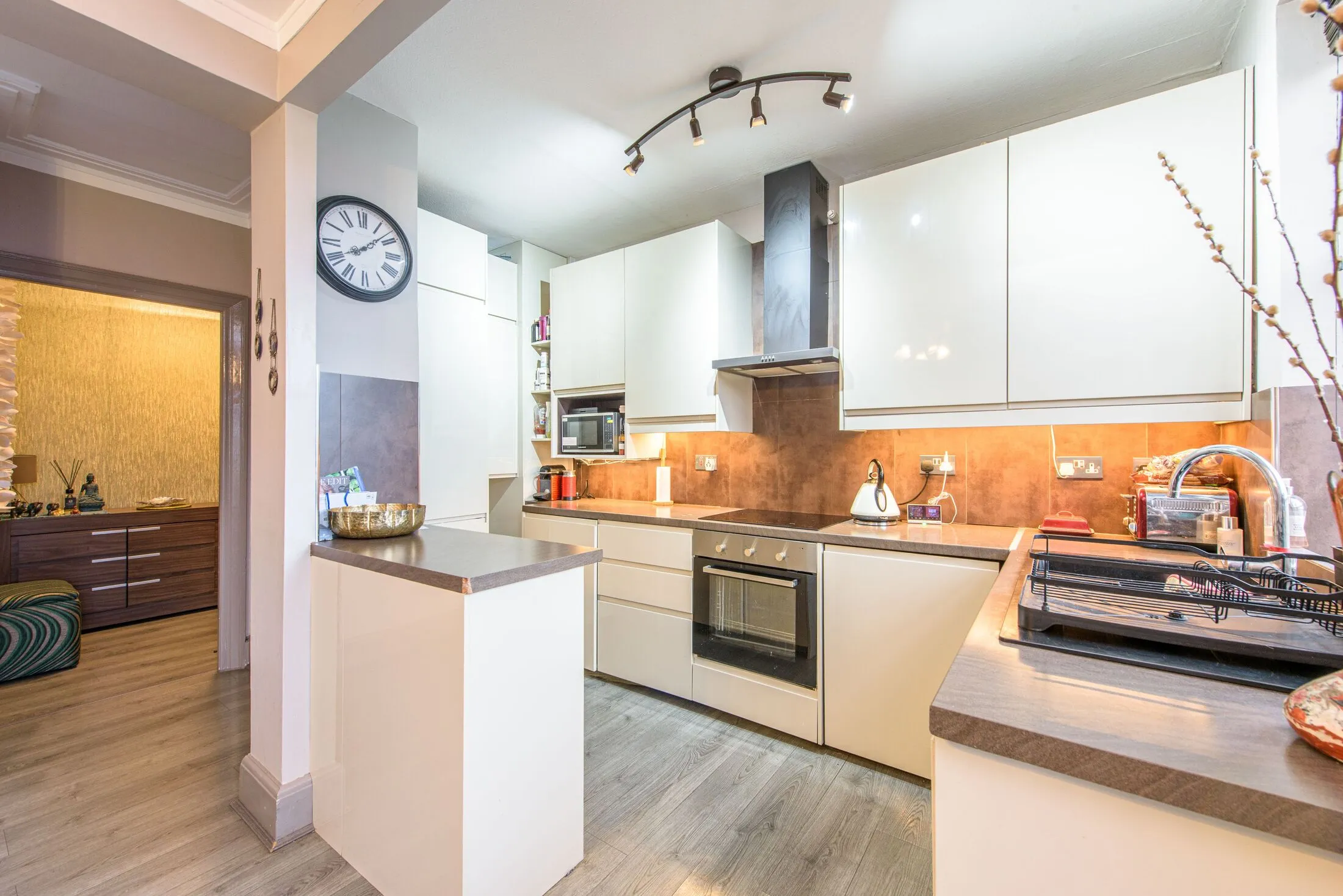 Flat Finchley Road in Greater London