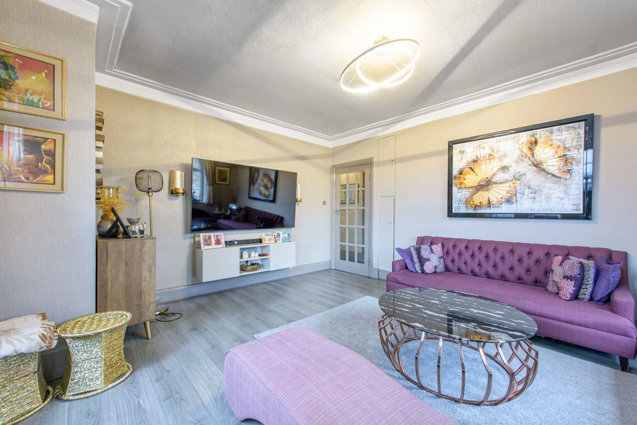 Flat Finchley Road in Greater London