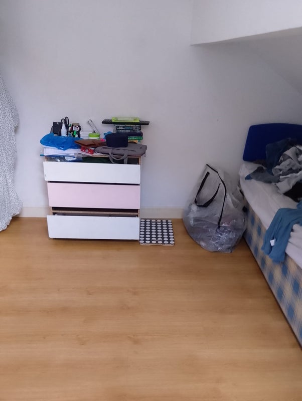 Room Ladywell Road in Stoke-on-Trent
