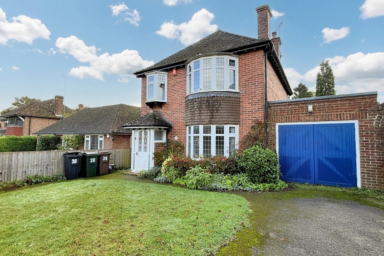 House Sandyhurst Lane in Ashford