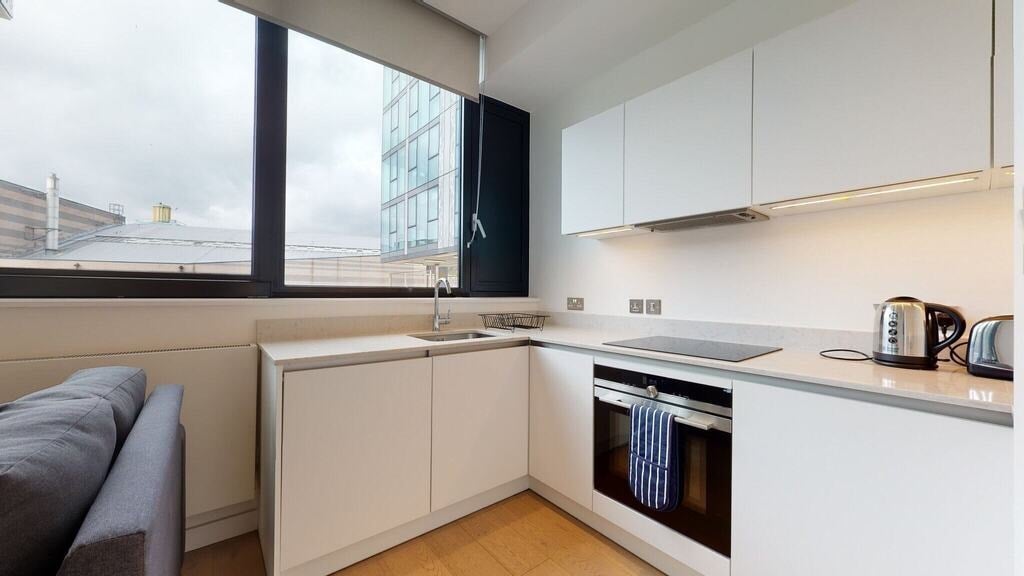Flat Highgate Hill in Greater London