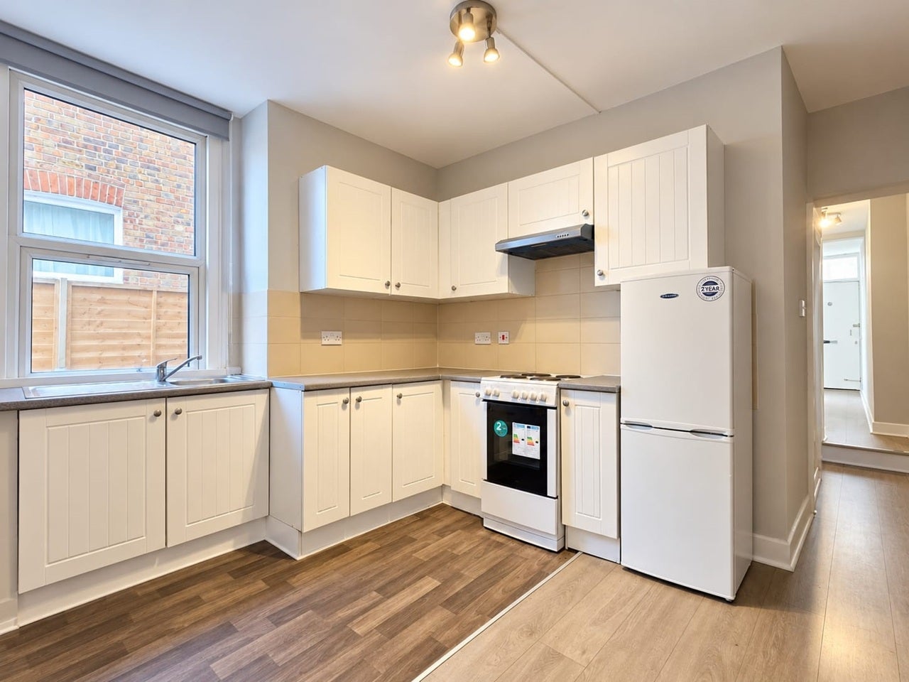 Flat Wimborne Road in Greater London