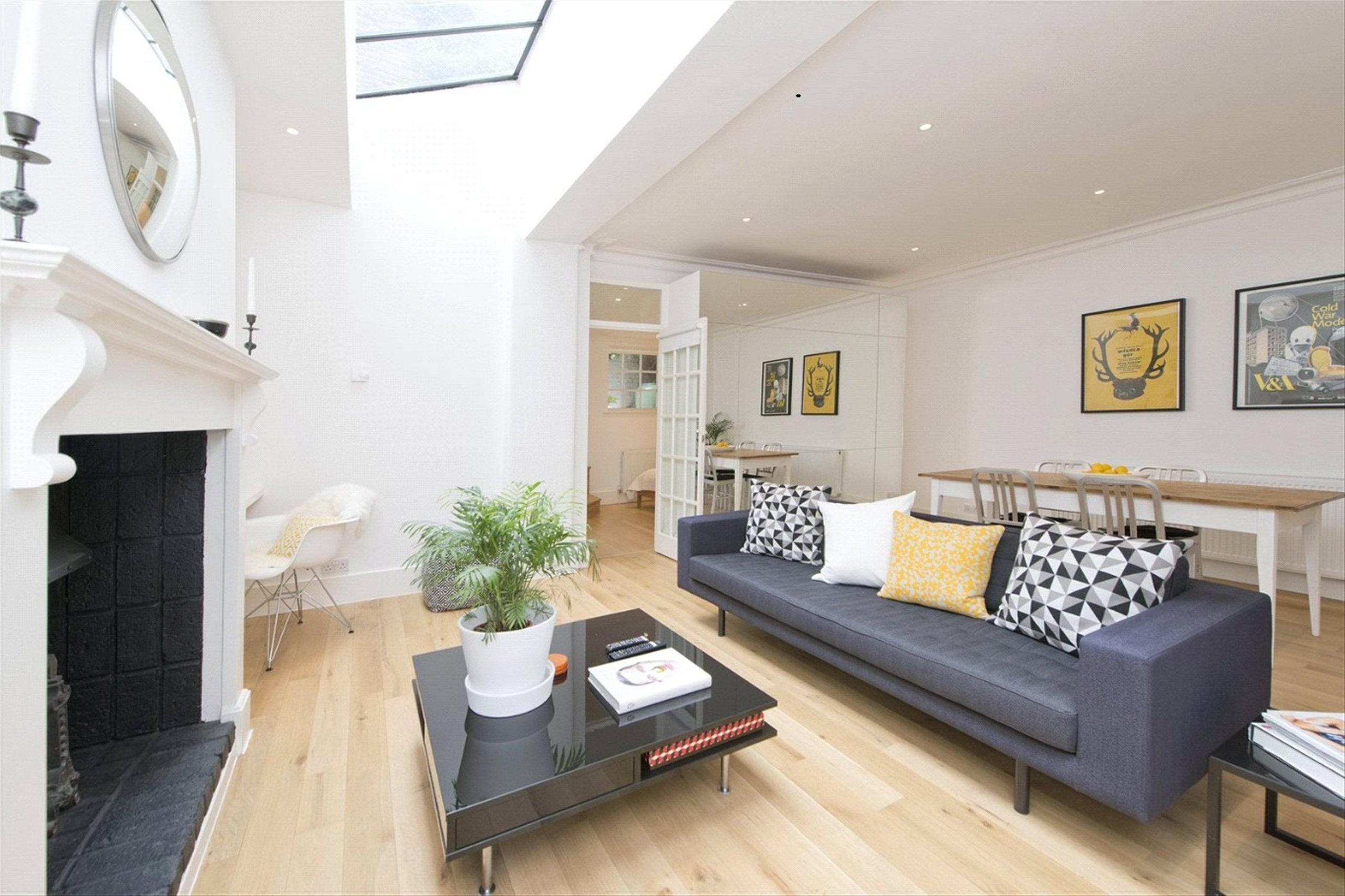 Flat Cornwall Mews South in Greater London