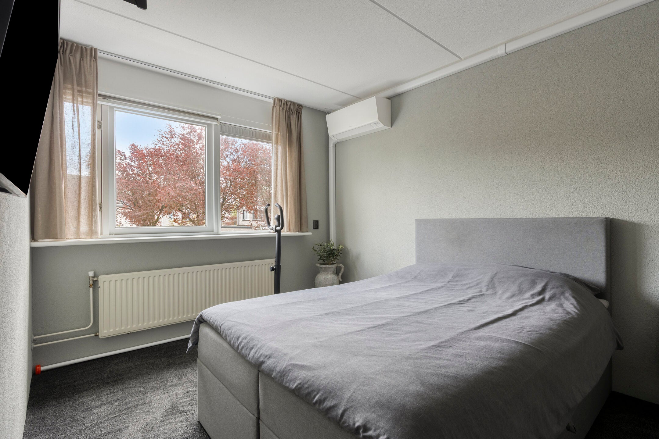 Tussenwoning te koop: Veenlanden 22, Hoevelaken