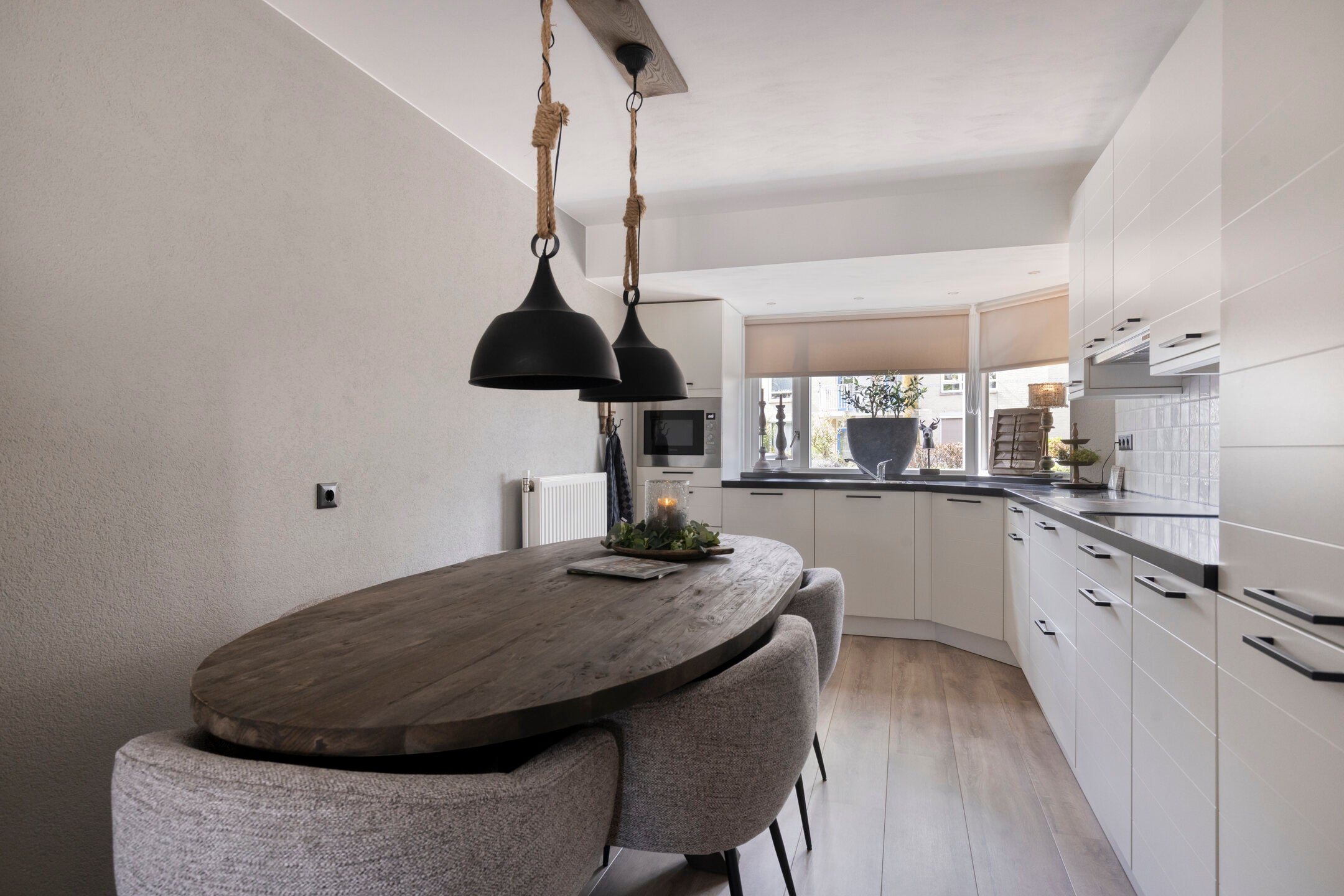 Tussenwoning te koop: Veenlanden 22, Hoevelaken