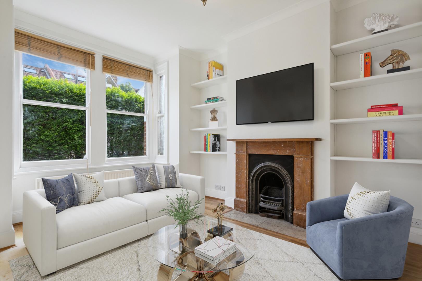 Flat Southfield Road in London