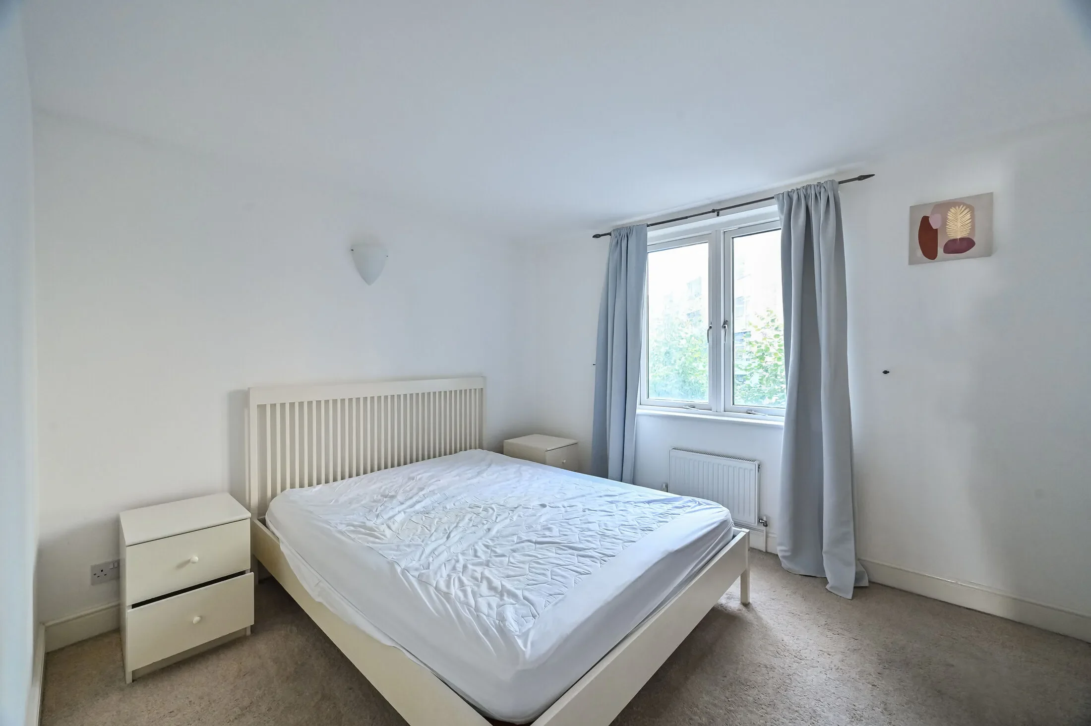 Flat Westferry Road in Greater London