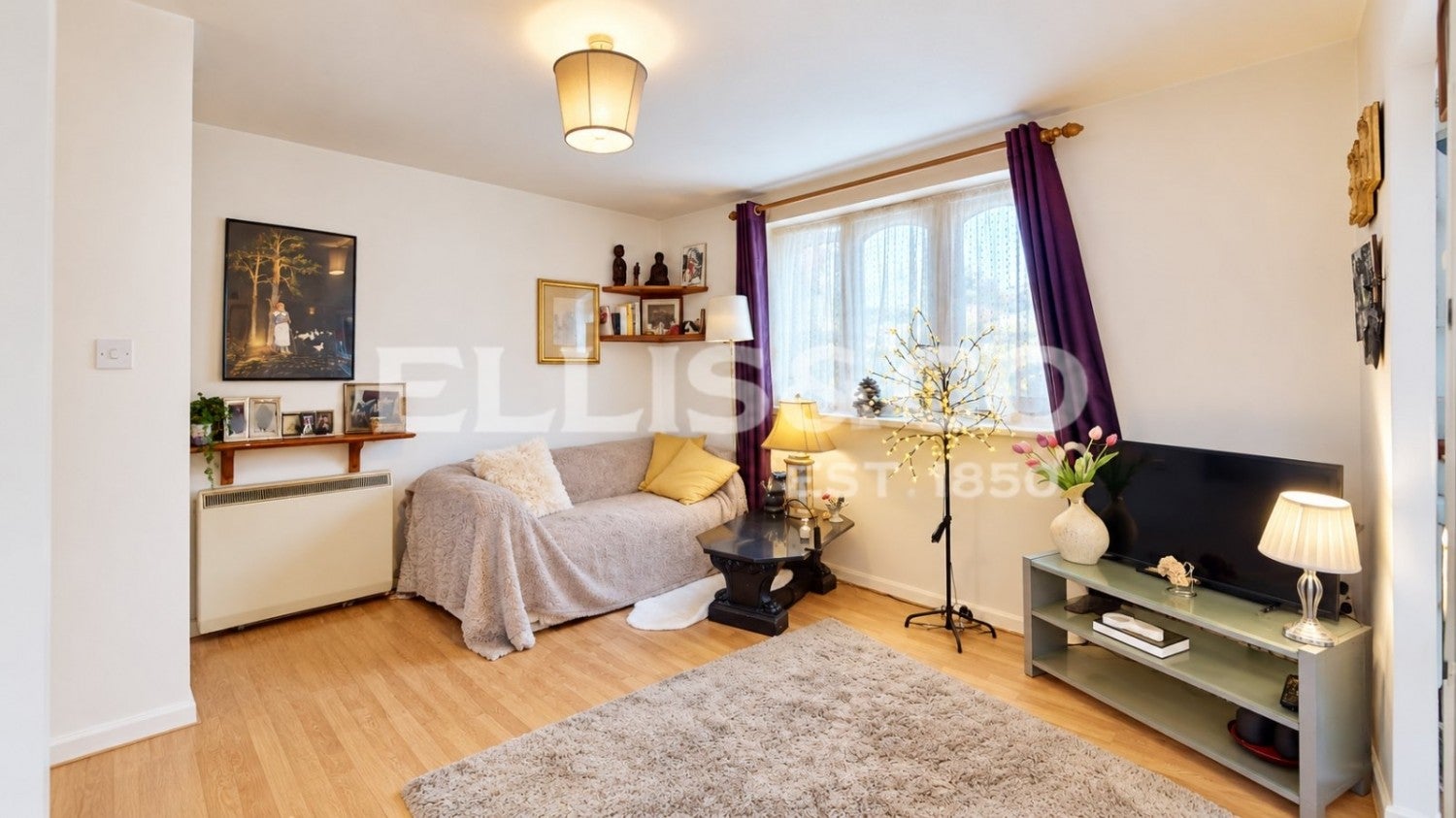 Flat Chartwell Close in Greater London