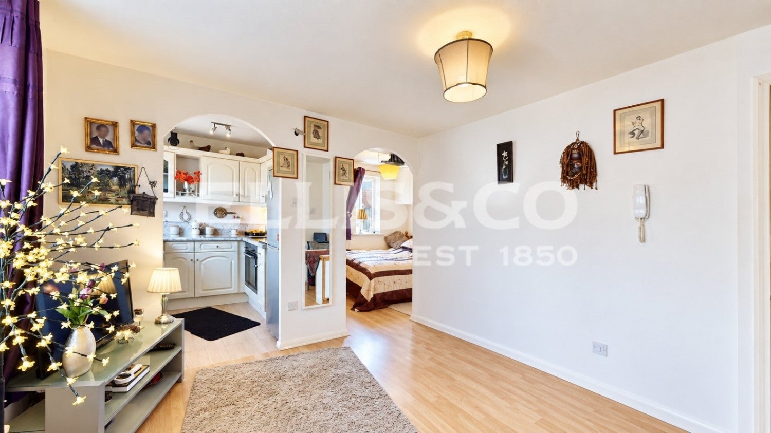 Flat Chartwell Close in Greater London