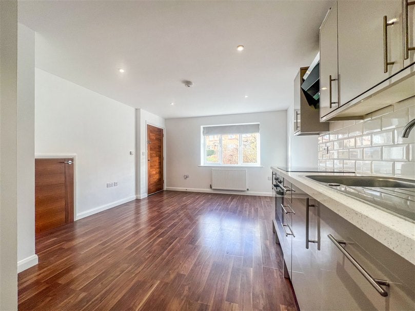 Flat Whitings Close in St Albans