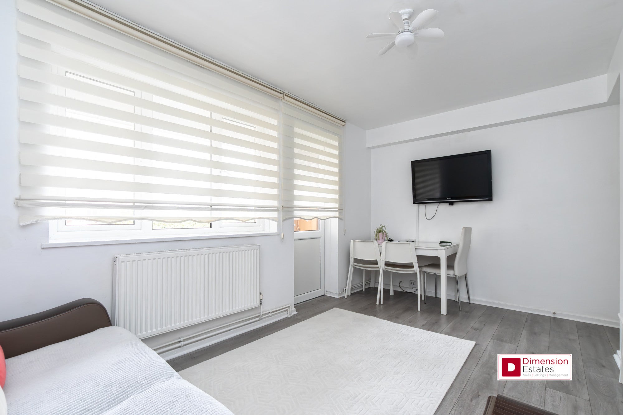 Flat Woodford Mews in Greater London