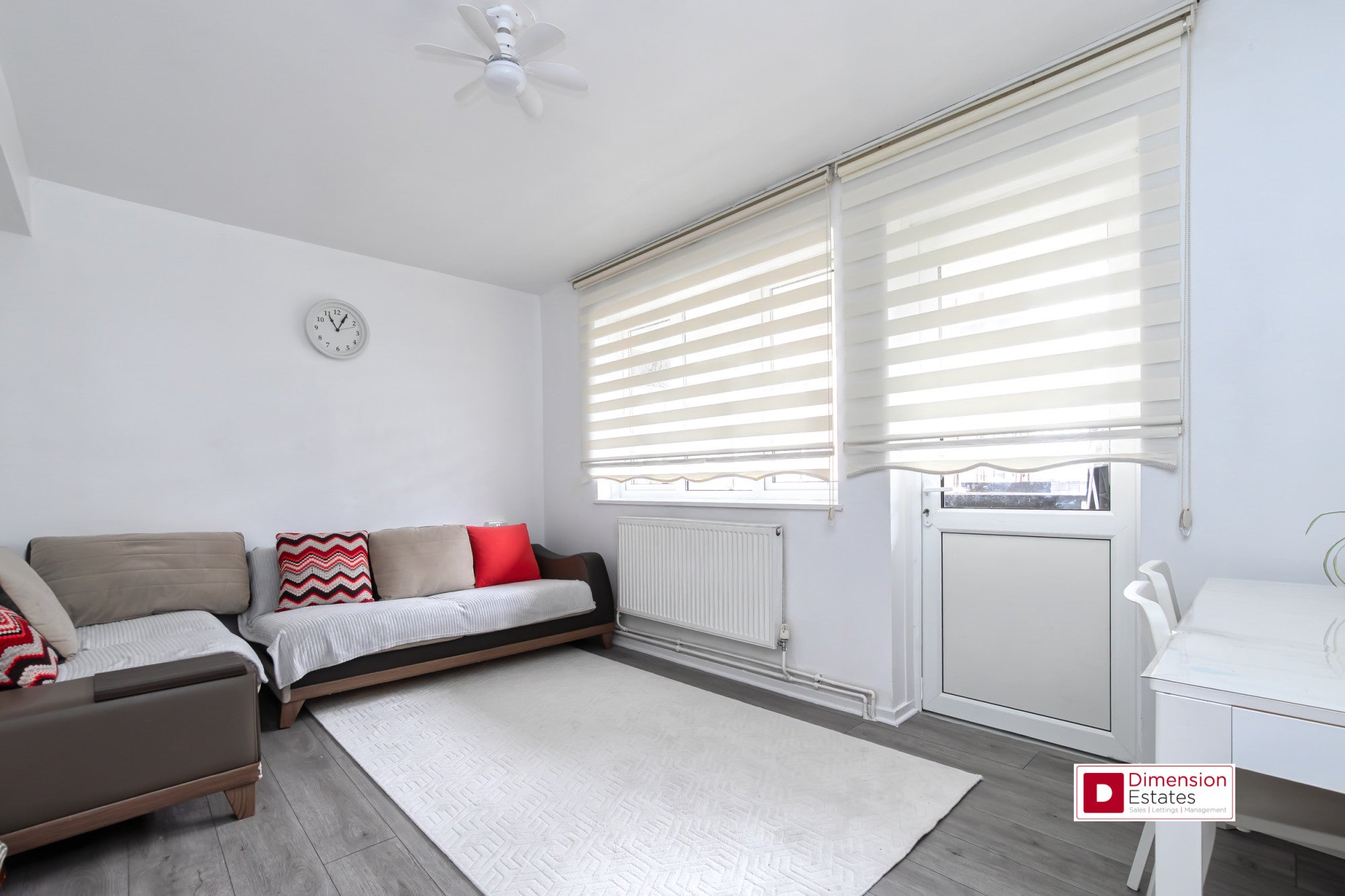 Flat Woodford Mews in Greater London
