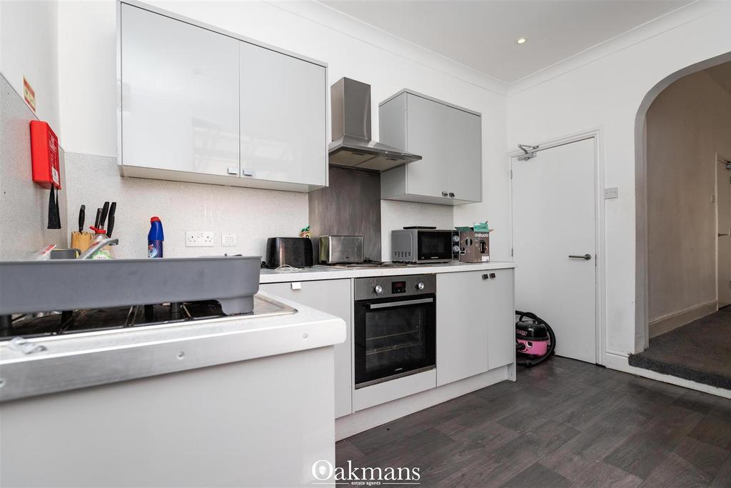 Flat Summerfield Crescent in Birmingham