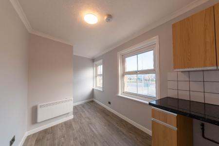Flat Carnarvon Place in Newbury