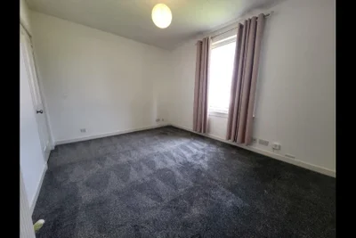 Flat Brownside Drive in Glasgow