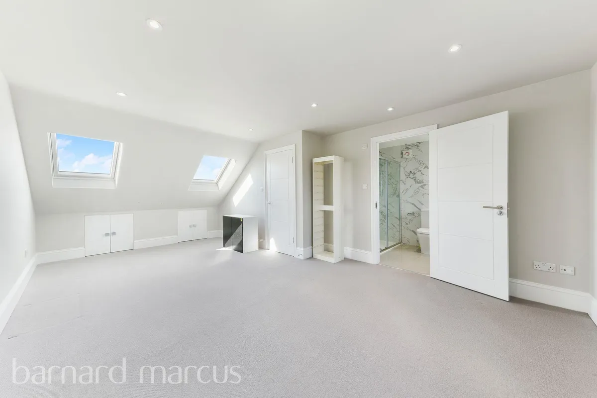 House Elm Walk in Greater London