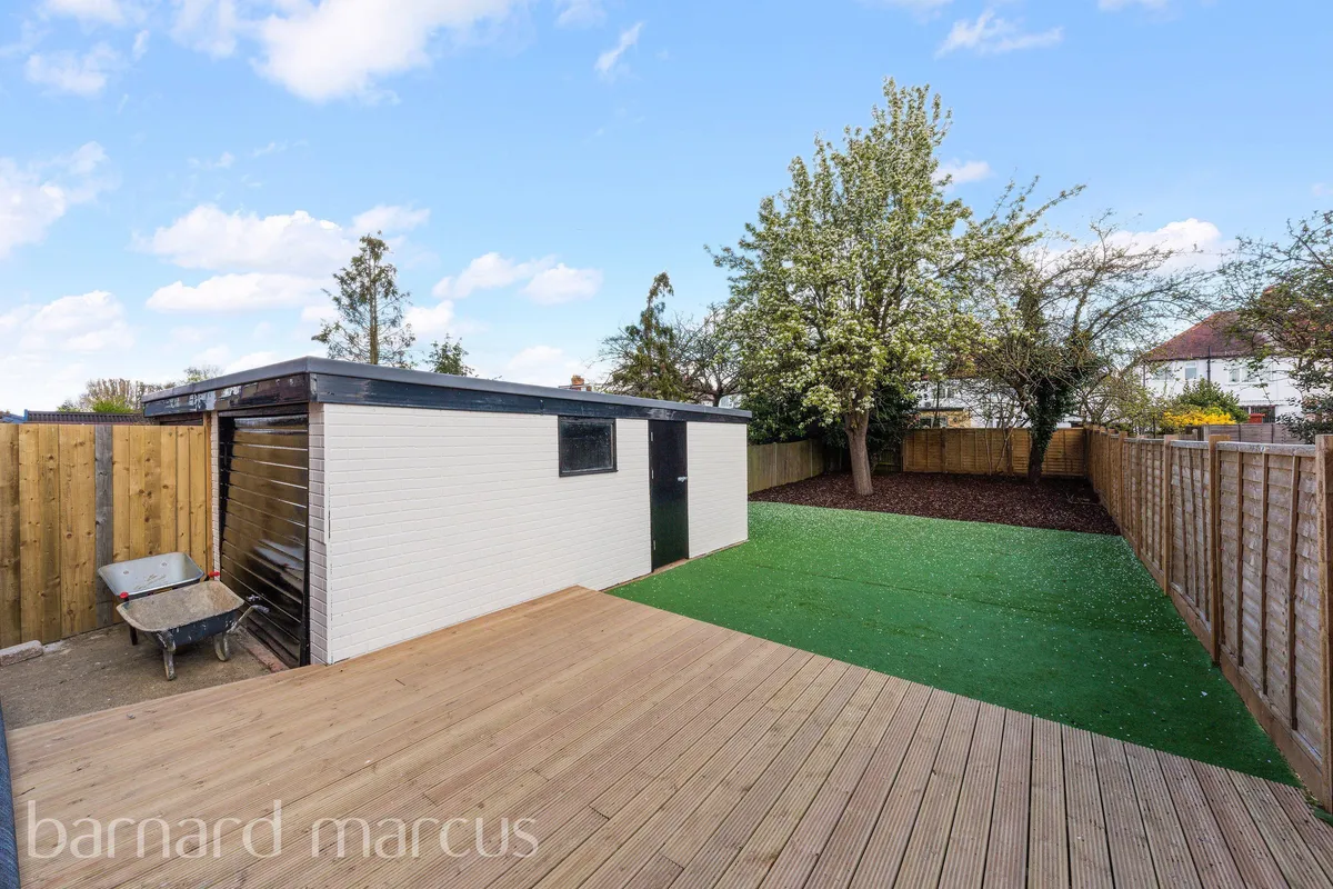 House Elm Walk in Greater London