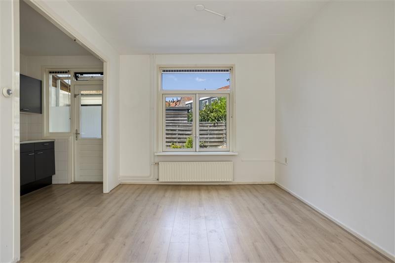 Twee-onder-één-kap te koop: Patriarchstraat 32, Haarlem