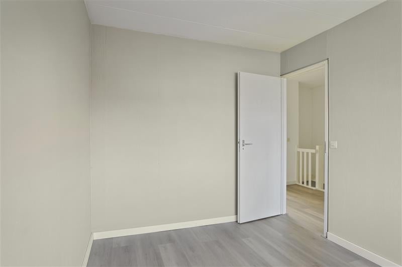 Twee-onder-één-kap te koop: Patriarchstraat 32, Haarlem