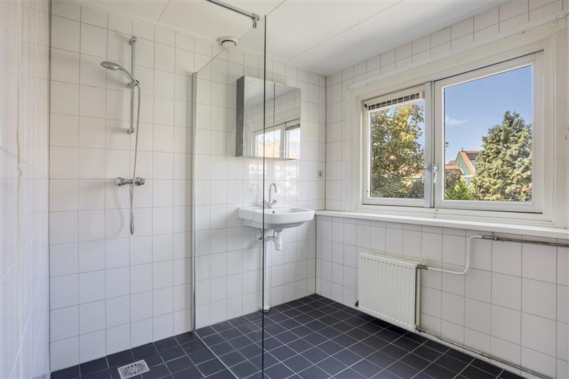Twee-onder-één-kap te koop: Patriarchstraat 32, Haarlem