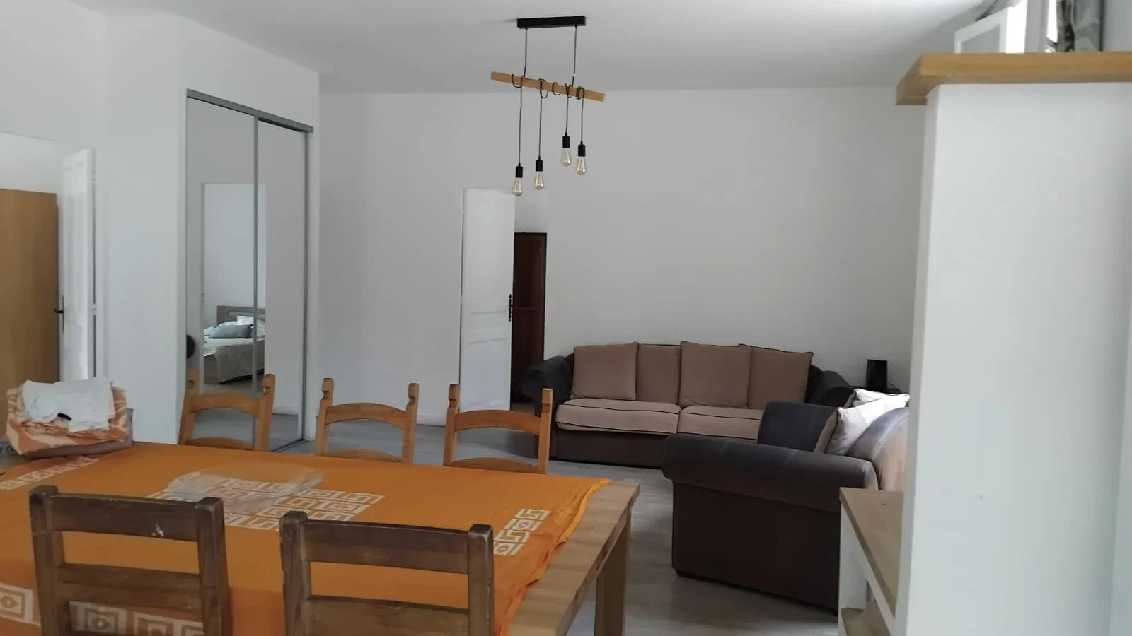 Room Rue Puech du Teil in Nîmes