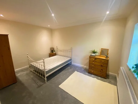 Flat Lyttelton Road in Birmingham