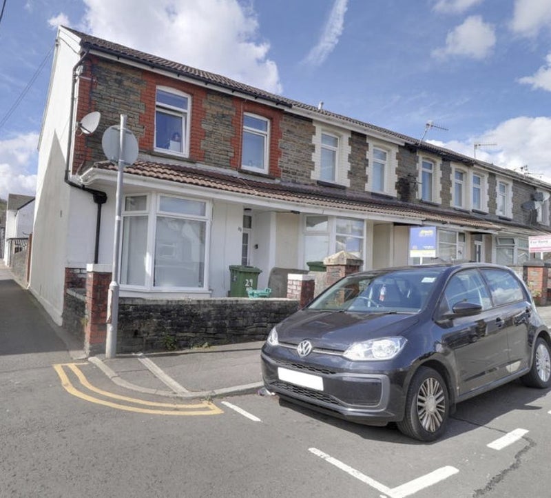 Room New Park Terrace in Pontypridd