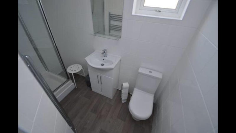 Room New Park Terrace in Pontypridd