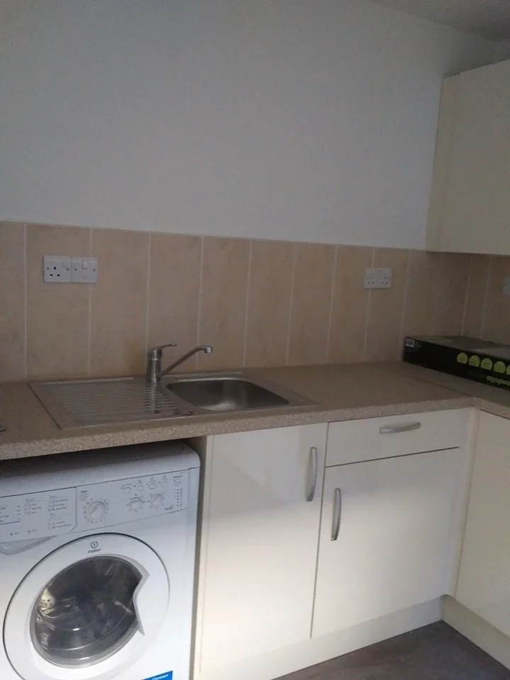 Flat Ullathorne Road in Greater London