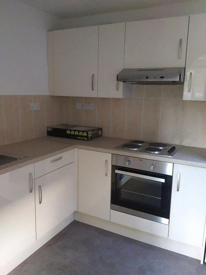 Flat Ullathorne Road in Greater London