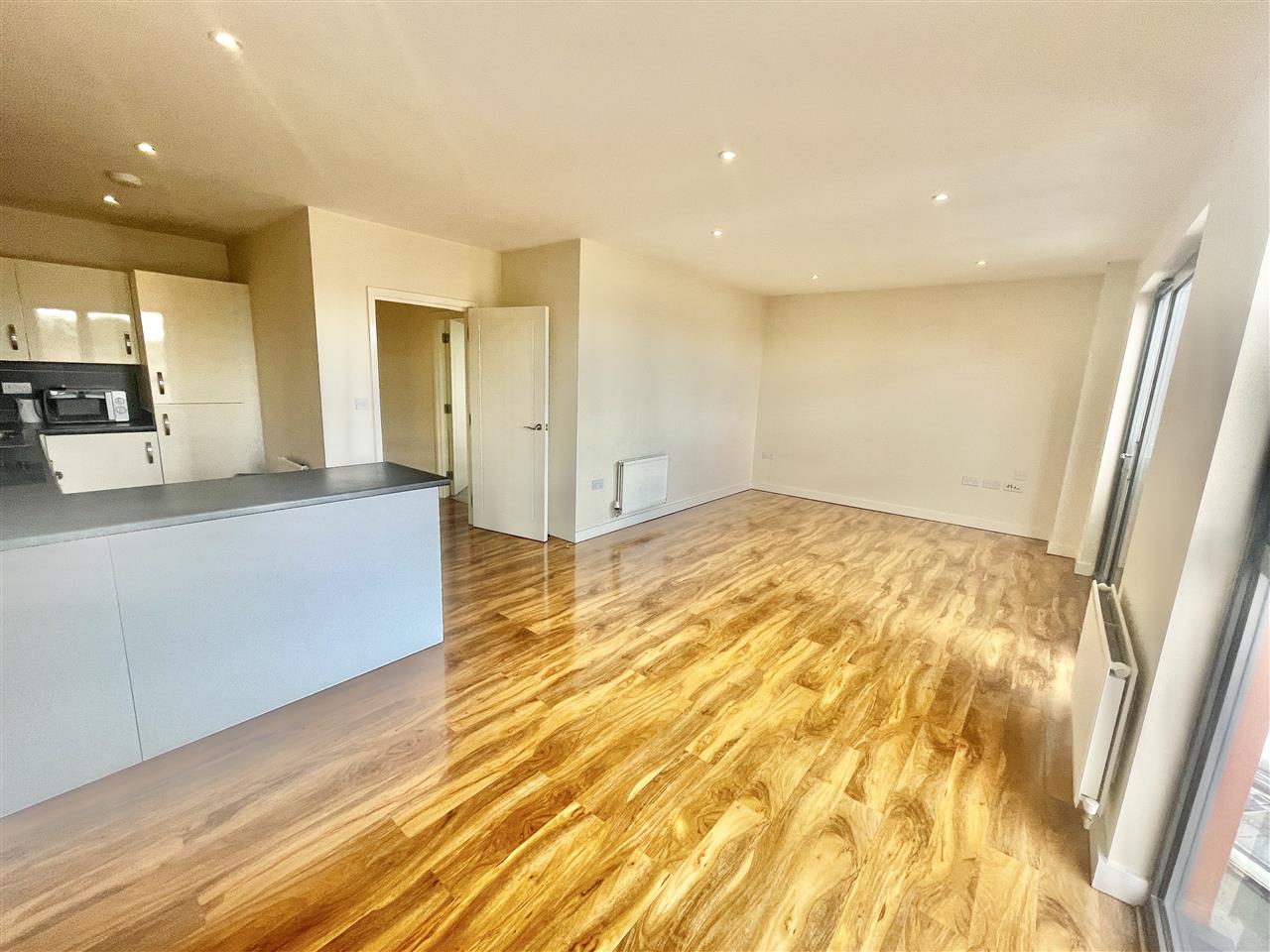 Flat Imperial Drive in Greater London