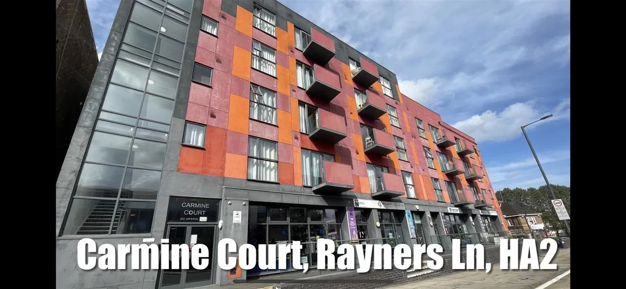 Flat Imperial Drive in Greater London