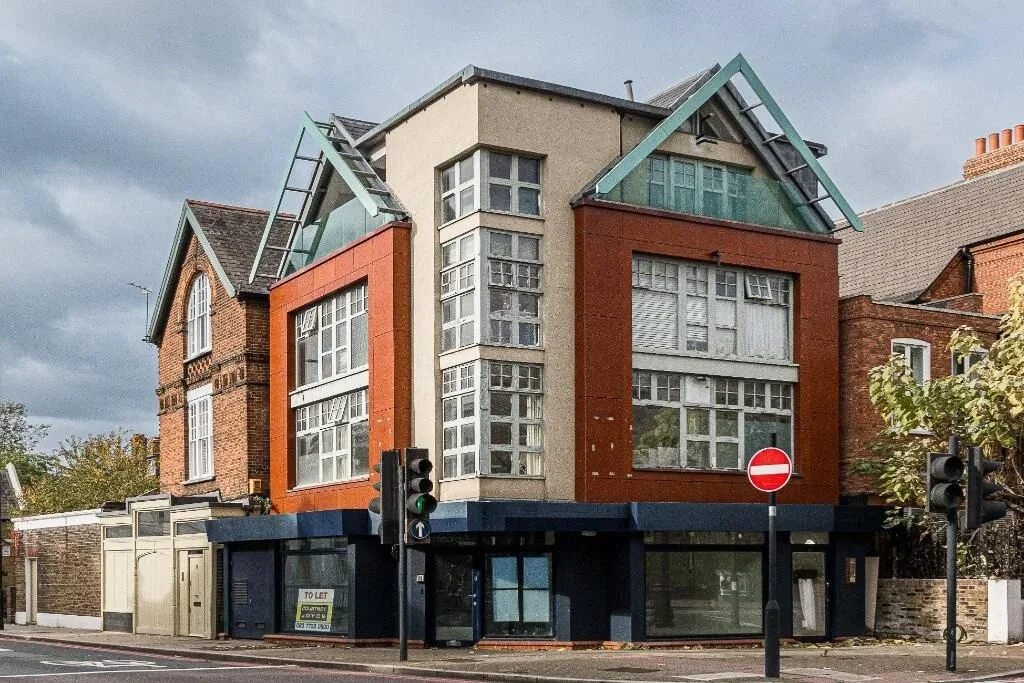 Flat Shuttleworth Road in Greater London