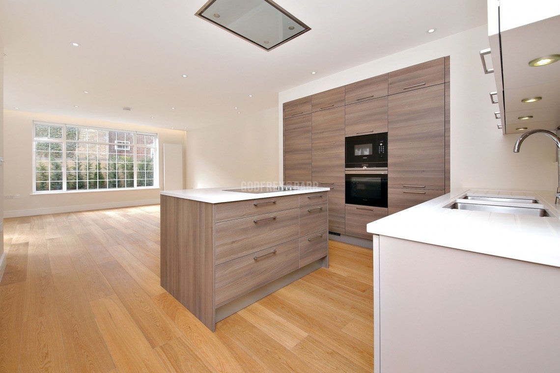 Flat Beechcroft Avenue in Greater London